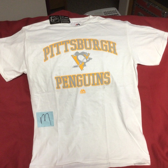 NHL Pittsburgh Penguins NWT tshirt - Picture 1 of 1